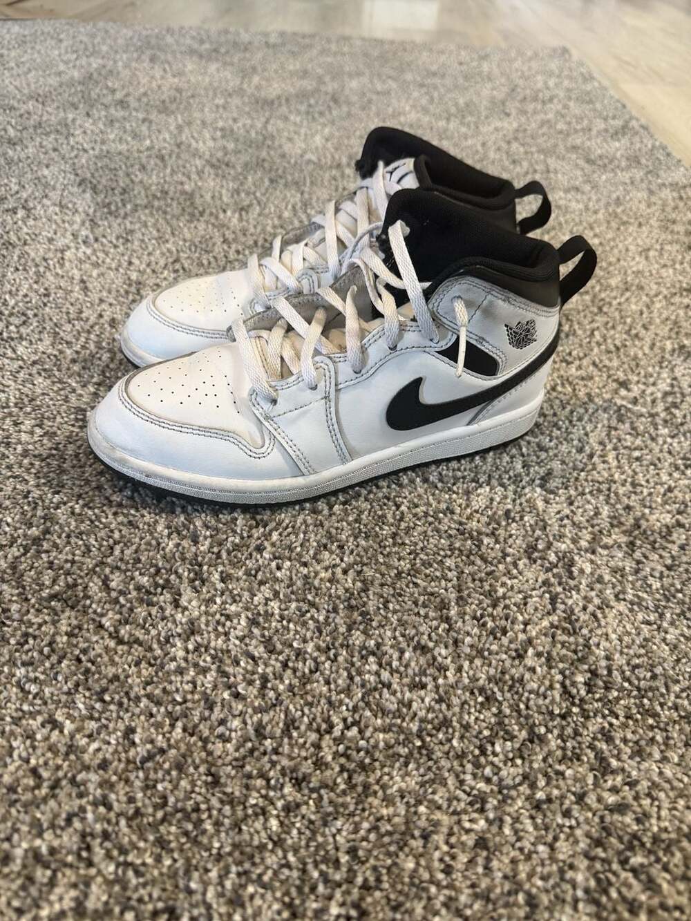 Air Jordan 1 Mid GS Reverse Panda White Black DQ8424-132 Kids Size 3Y